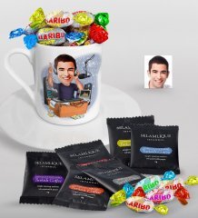 Kişiye Özel Bay Radyocu Karikatürlü Türk Kahvesi Fincanı Selamlique Karışık Türk Kahvesi ve Haribo Şeker Hediye Seti-1