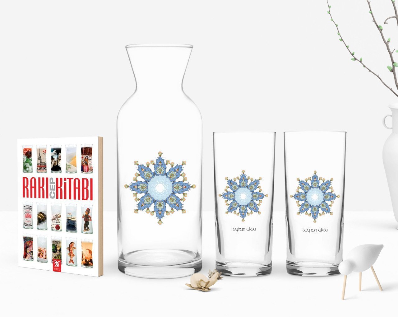 Kişiye Özel Renkli Baskılı İsimli İkili Rakı Bardağı Karaf ve Cep Kitabı Hediye Seti-105