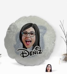 Kişiye Özel İsimli Kadın Yüz Karikatürlü Yuvarlak Dekoratif Kırlent Yastık-2