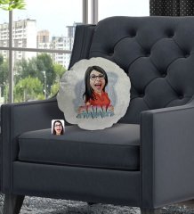 Kişiye Özel İsimli Kadın Karikatürlü Yuvarlak Dekoratif Kırlent Yastık