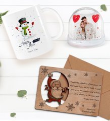 Kişiye Özel Fotoğraflı Kar Küresi & Happy New Year Kupa Bardak & Retro Ahşap Yılbaşı Tebrik Kartı Hediye Seti-2C