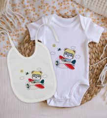BK Kids Sevimli Pilot Tasarımlı Bebek Body Zıbın ve Mama Önlüğü Hediye Seti - Model 1