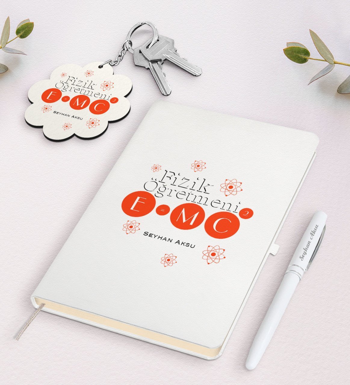 Kişiye Özel Fizik Öğretmeni Beyaz Defter Kalem Ve Anahtarlık Hediye Seti-2