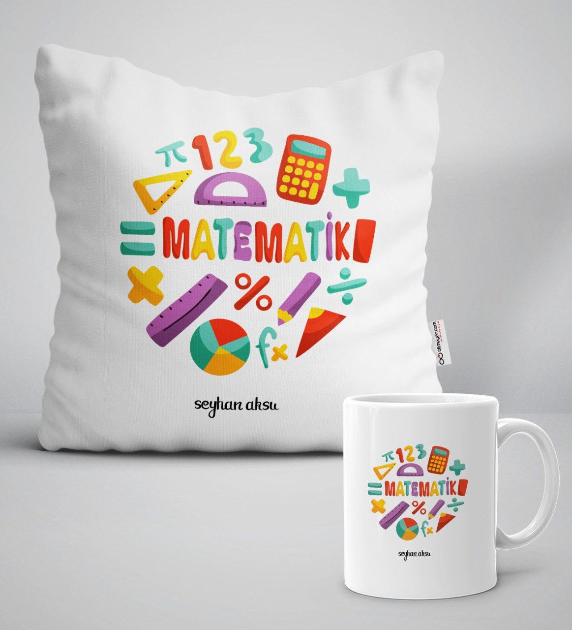 Kişiye Özel Matematik Öğretmeni Beyaz Yastık Kupa Seti-13