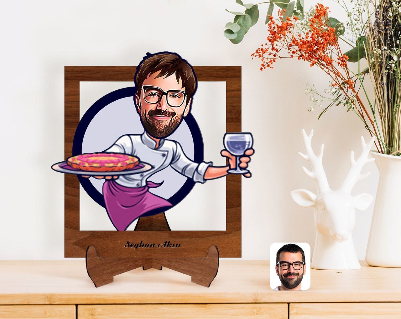 Kişiye Özel Erkek Garson Karikatürlü Ahşap Standlı 3D Biblo-1