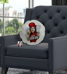Kişiye Özel Kadın Chef Karikatürlü Yuvarlak Dekoratif Kırlent Yastık-11