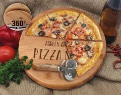 BK Gift Kişiye Özel İsimli Tarihli Bambu Ahşap Döner Tablalı Pizza Tahtası-2, Pizza Kesme Tahtası Seti, Şarküteri Tahtası, Servis Tepsisi, Ahşap Tabak, Eve Taşınma Hediyesi