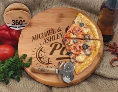 BK Gift Kişiye Özel İsimli Bambu Ahşap Döner Tablalı Pizza Tahtası-3, Pizza Kesme Tahtası Seti, Şarküteri Tahtası, Servis Tepsisi, Ahşap Tabak, Eve Taşınma Hediyesi