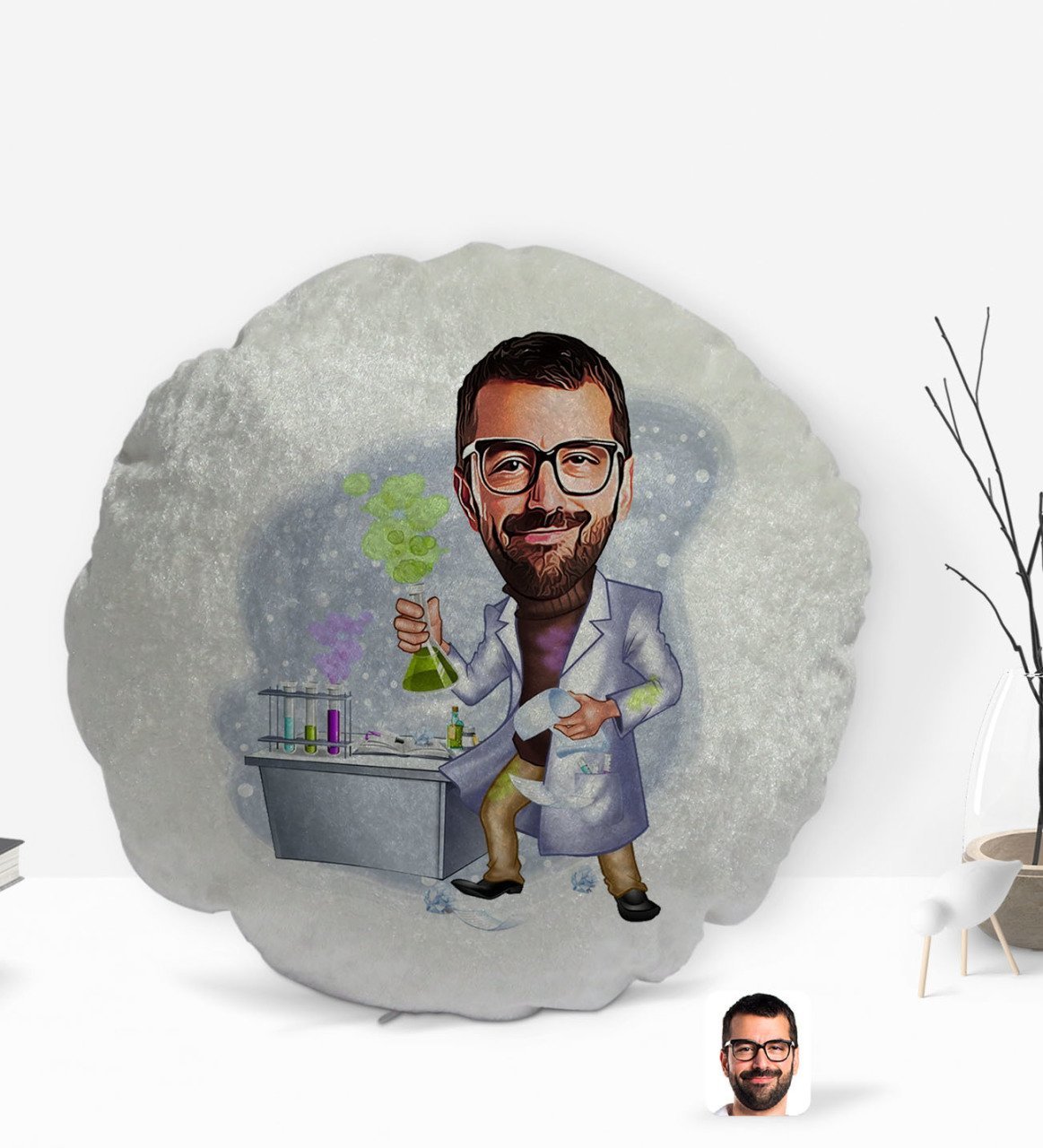 Kişiye Özel Erkek Kimya Öğretmeni Karikatürlü Yuvarlak Dekoratif Kırlent Yastık-2