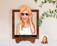 Kişiye Özel Kadınlar Günü Dünyanın En Güzel Kadını Karikatürlü Ahşap Standlı 3D Biblo-25
