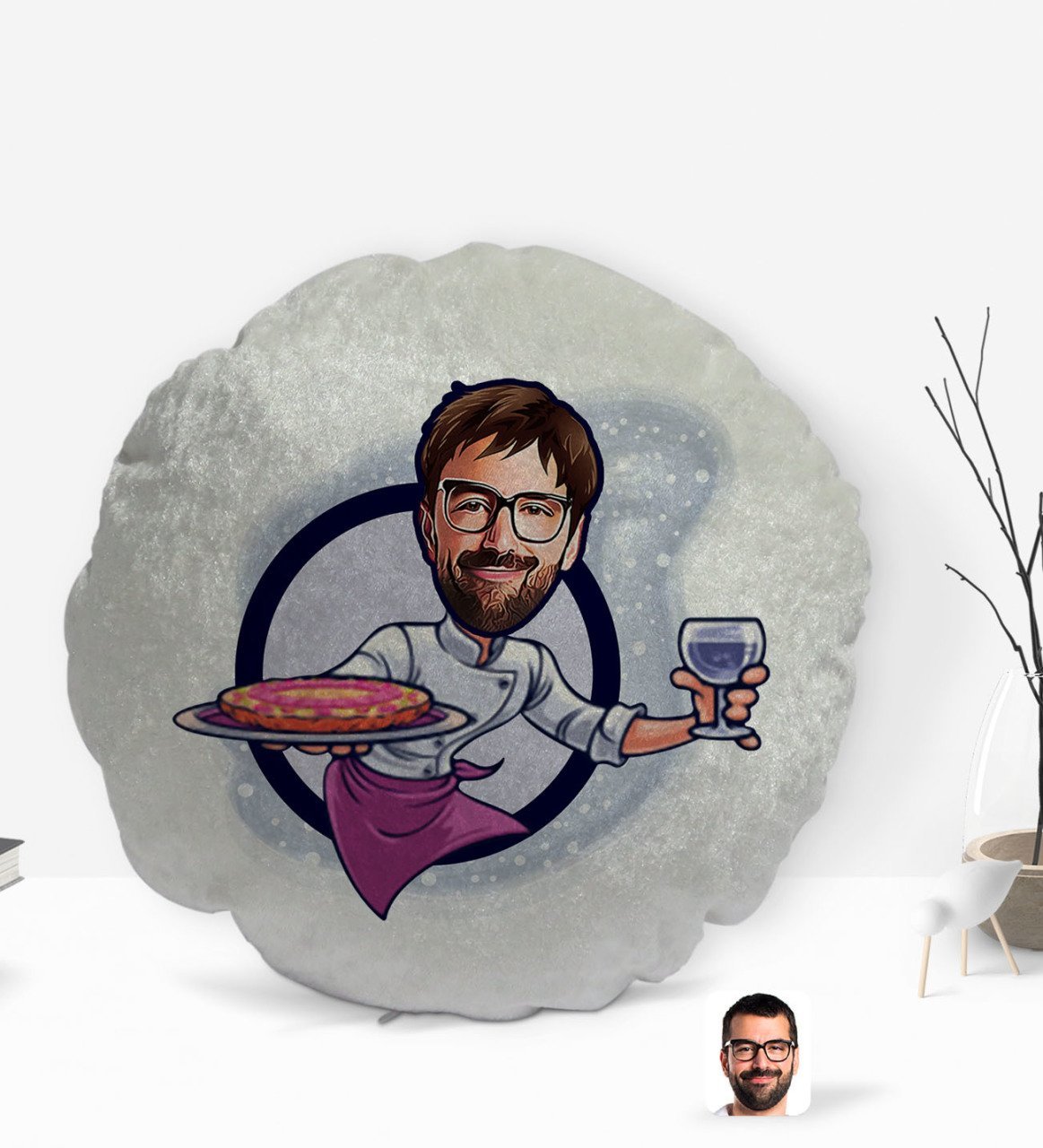 Kişiye Özel Erkek Garson Karikatürlü Yuvarlak Dekoratif Kırlent Yastık-1