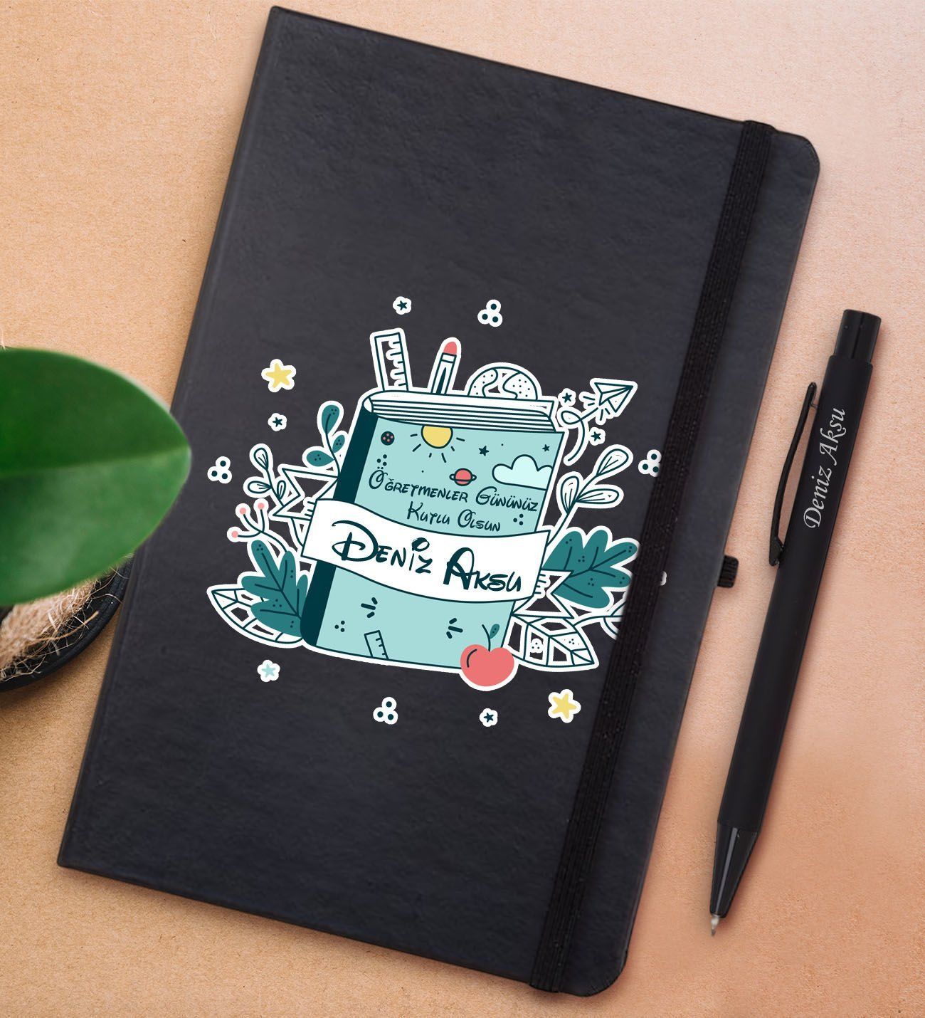 BK Gift Kişiye Özel Öğretmenler Günü Tasarımlı Siyah Defter ve Metal Versatil Kalem(0,7 Kurşun) Hediye Seti-1
