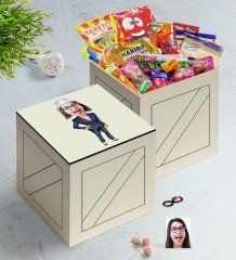 Kişiye Özel Bayan Mühendis Karikatürlü Ahşap Kutuda Nostaljik Lezzetler Hediye Seti