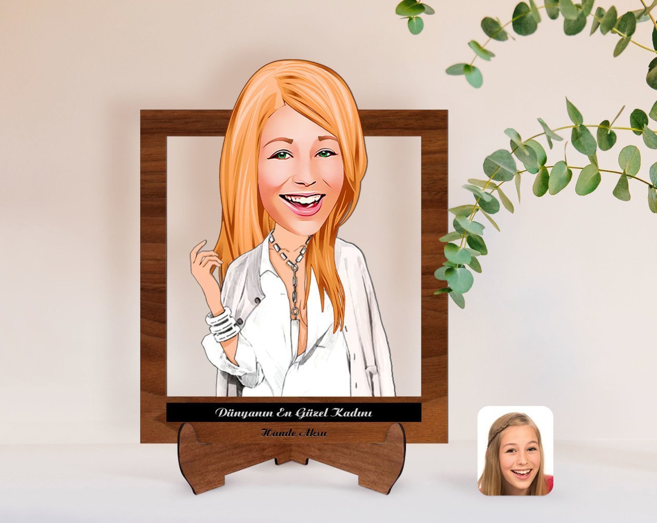 Kişiye Özel Kadınlar Günü Dünyanın En Güzel Kadını Karikatürlü Ahşap Standlı 3D Biblo-20
