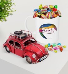 BK Gift Kişiye Özel 2023 Mutlu Yıllar Plakalı Nostaljik Kırmızı Metal Vosvos ve Kupa Haribo Şeker Seti-10