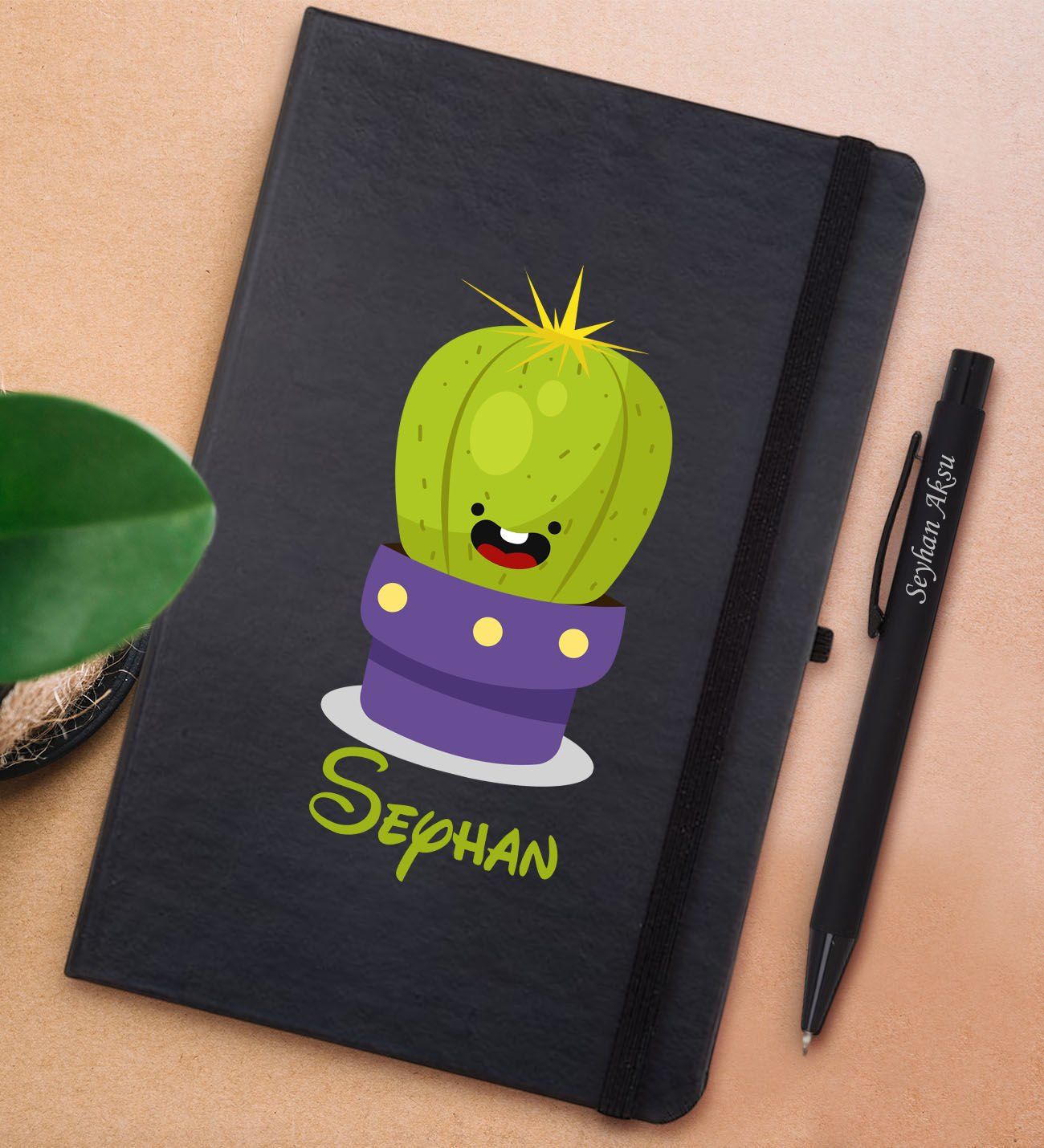 BK Gift Kişiye Özel Kaktüs Tasarımlı Siyah Defter ve Metal Versatil Kalem(0,7 Kurşun) Hediye Seti-10