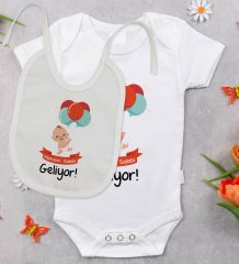 BK Kids Mekanın Sahibi Geliyor Tasarımlı Bebek Body Zıbın ve Mama Önlüğü Hediye Seti - Model 1