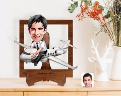 Kişiye Özel Erkek Kaptan Pilot Karikatürlü Ahşap Standlı 3D Biblo-1