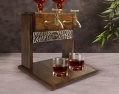 BK Gift Kişiye Özel Kabartma İsimli Çift Musluklu Doğal Ahşap Viski Standı, İçki Standı, Doğum Günü Hediyesi, Ev Hediyesi, Erkek Hediye-16