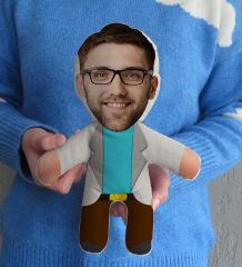 BK Gift Kişiye Özel Fotoğraflı Rick Figürlü Bebek Yastık