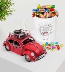 BK Gift Kişiye Özel 2023 Sana Mutluluk Getirsin Plakalı Nostaljik Kırmızı Metal Vosvos ve Kupa Haribo Şeker Seti-1