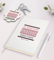 Kişiye Özel El Sanatları Öğretmeni Beyaz Defter Kalem Ve Anahtarlık Hediye Seti