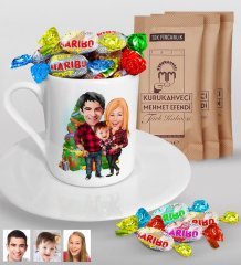 Kişiye Özel Yeni Yıl Aile Karikatürlü Türk Kahvesi Fincanı Mehmet Efendi Kahve ve Haribo Şeker Hediye Seti-4