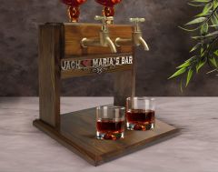 BK Gift Kişiye Özel Kabartma İsimli Çift Musluklu Doğal Ahşap Viski Standı, İçki Standı, Doğum Günü Hediyesi, Ev Hediyesi, Erkek Hediye-12