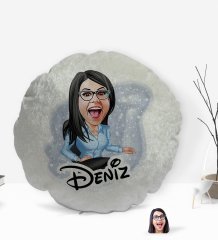Kişiye Özel İsimli Kadın Patron Karikatürlü Yuvarlak Dekoratif Kırlent Yastık-5