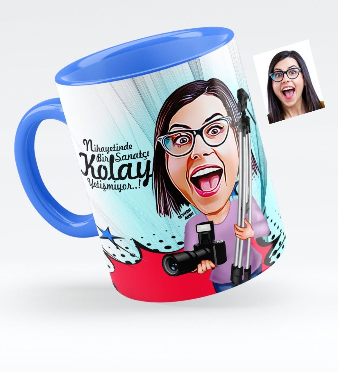 Kişiye Özel Bayan Fotoğraf Sanatçısı Karikatürlü Mavi Kupa Bardak - 1