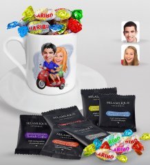 Kişiye Özel Sevgililer Karikatürlü Türk Kahvesi Fincanı Selamlique Karışık Türk Kahvesi ve Haribo Şeker Hediye Seti-10