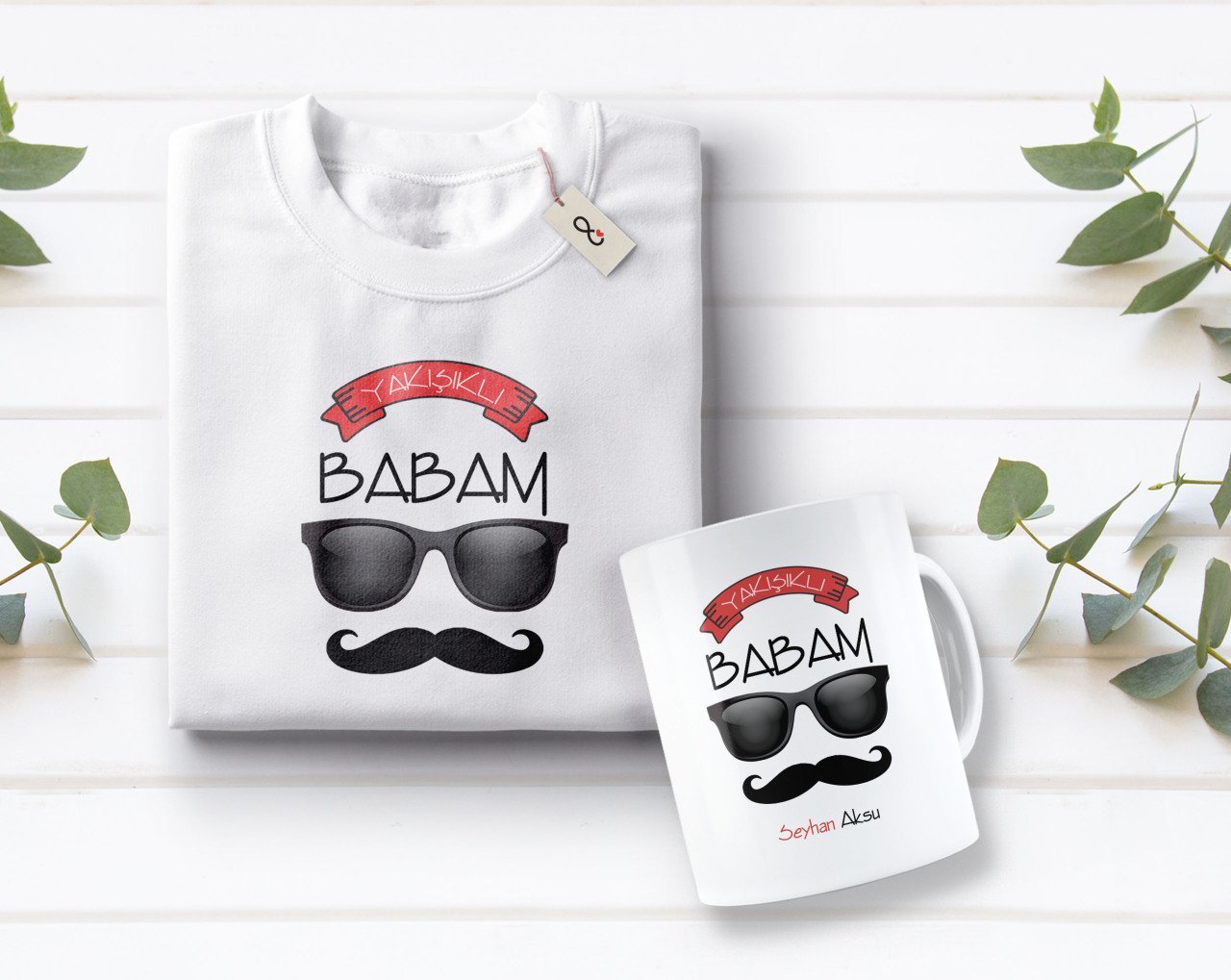Kişiye Özel Yakışıklı Babam Tasarımlı Beyaz Tişört ve Kupa Seti-5