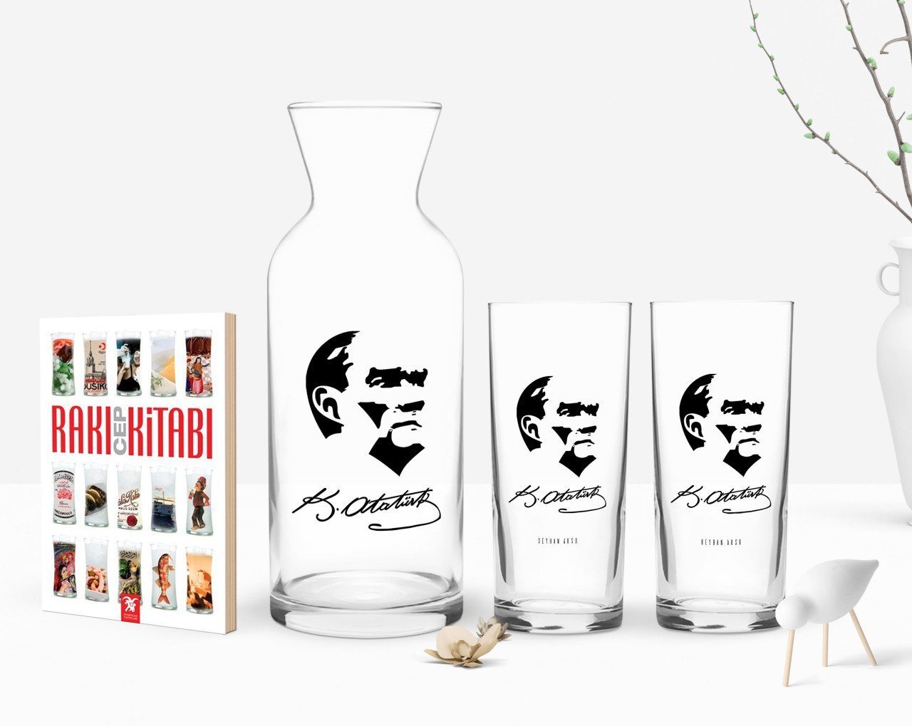 Kişiye Özel Renkli Baskılı Atatürk Temalı İkili Rakı Bardağı Karaf ve Cep Kitabı Hediye Seti-24