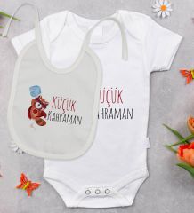 BK Kids Küçük Kahraman Tasarımlı Bebek Body Zıbın ve Mama Önlüğü Hediye Seti - Model 1