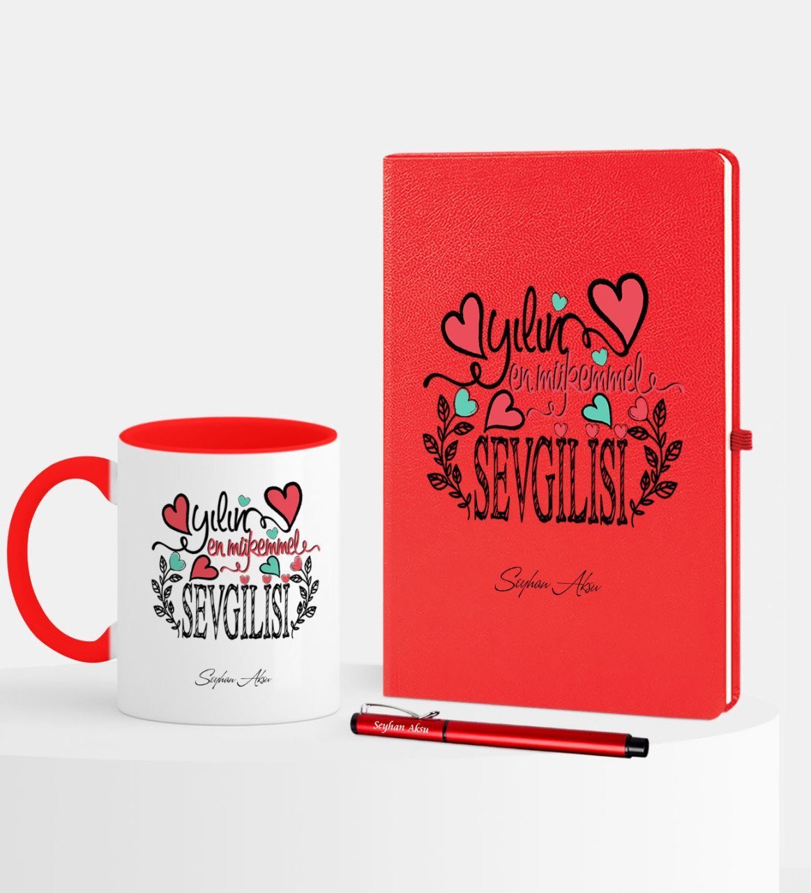 Kişiye Özel Yılın En Mükemmel Sevgilisi Kırmızı Defter Kalem Kupa Seti