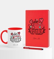 Kişiye Özel Yılın En Mükemmel Sevgilisi Kırmızı Defter Kalem Kupa Seti