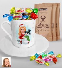 Kişiye Özel Kadın Yeni Yıl Karikatürlü Türk Kahvesi Fincanı Mehmet Efendi Kahve ve Haribo Şeker Hediye Seti-2