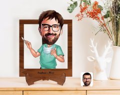 Kişiye Özel Erkek Cerrah Karikatürlü Ahşap Standlı 3D Biblo-1