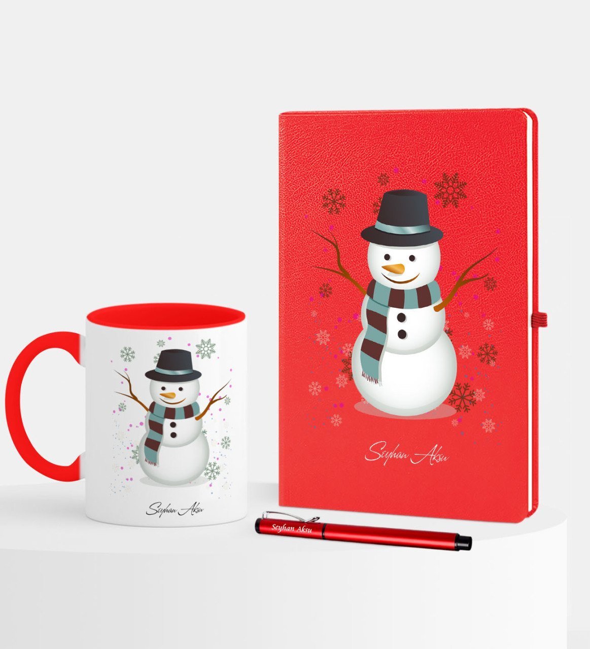 Kişiye Özel Yılbaşı Kardan Adam Temalı Kırmızı Defter Kalem Kupa Seti - 1