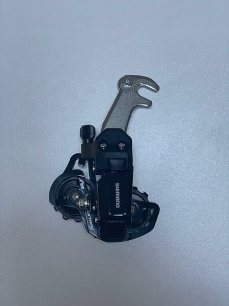 SHIMANO Tourney 6/7 Vites Uzun Bacak Siyah TY200