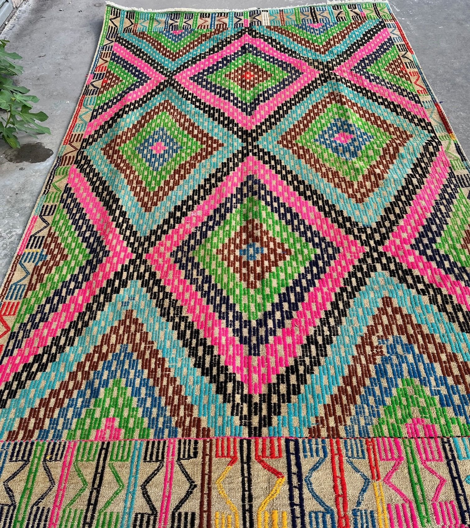 Uşak El Dokuma Kilim