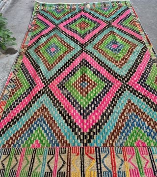 Uşak El Dokuma Kilim