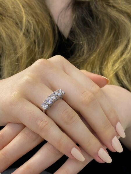 Orijinal Swarovski Pırlanta Model Beştaş 925 Gümüş Yüzük