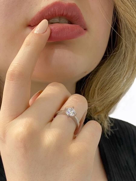 Swarovski Sertifikalı Tek Taş 925 Gümüş Yüzük