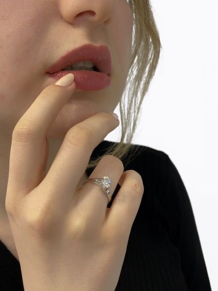 Swarovski Sertifikalı Özel Tasarım Tektaş 925 Gümüş Yüzük