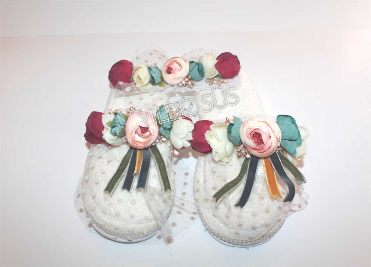 BEYAZ SÜSLÜ TERLİK SET