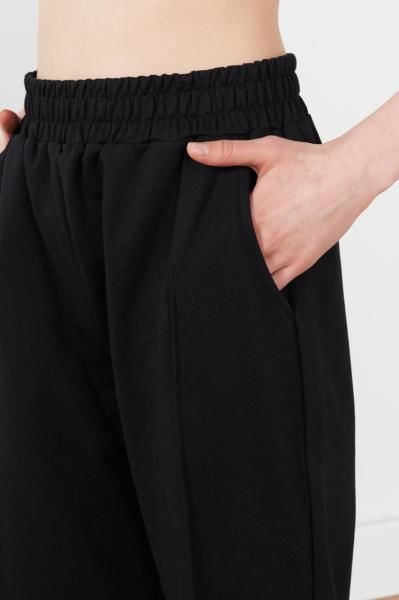 Duru Önden Dikişli Beli Lastikli Cepli Siyah Jogger