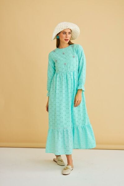 Hesna Taş İşlemeli Eteği Fırfırlı Oversize Mint Brode Elbise