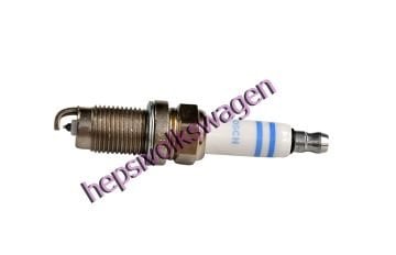 BOSCH Buji 101905626 03C905601A Golf 6-Jetta-Passat 0242240665