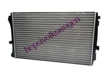 Su Radyatörü 5Q0121251ER 5Q0121251EM 8MK376901374 Golf 7-Passat